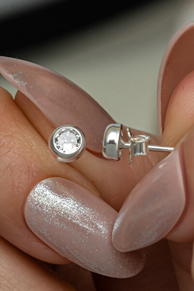 Nereze 925 Ayar Gümüş Rodyum Kaplama Beyaz Taşlı 5 mm Tektaş Küpe