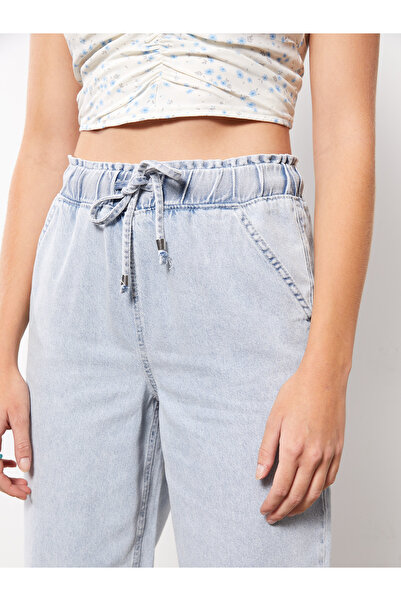 LC Waikiki Γυναικείο ίσιο τζιν παντελόνι Mom Fit