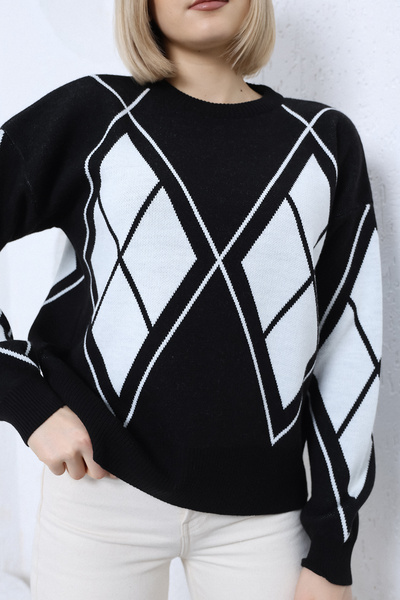 VEGENZE Women's Black Ecru Diamond Pattern Oversize Knitwear Sweater