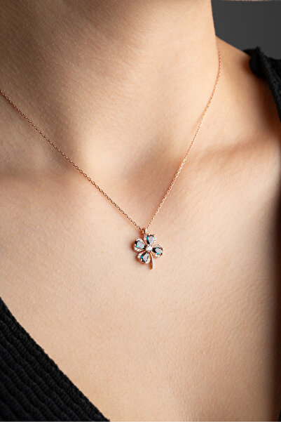 ESSARE 925 Ayar Gümüş Mistik Topaz Taşlı Dört Yapraklı Şans Yonca Kolye