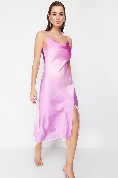 Trendyol Collection Abendkleid aus rosa und mehrfarbigem Satin mit Farbverlauf-Muster - Gefüttertes Abendkleid TPRSS19BB0058