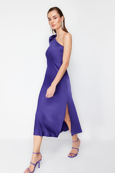Trendyol Collection Атласні ткані обтягуючі вечірні сукні з фіолетовим рукавом TPRSS24EL00092