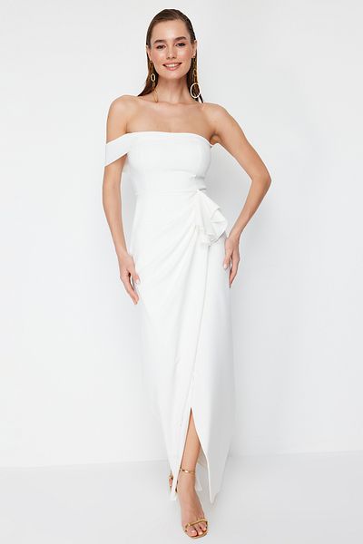 Trendyol Collection Бяла тъкана елегантна вечерна рокля - вечерна абитуриентска рокля TPRSS21AE0010