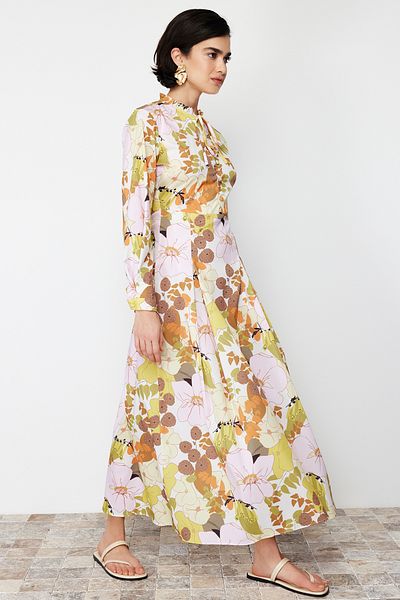 Trendyol Modest Żółta bawełniana tkana sukienka w kwiaty z rozkloszowaną spódnicą TCTSS24EB00148