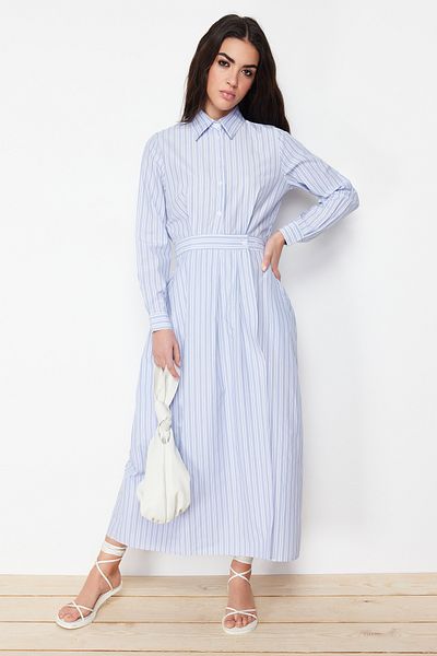 Trendyol Modest Blaues, geknöpftes, gestreiftes, gewebtes Hemdkleid TCTSS24EB00078