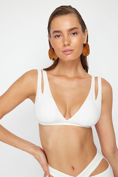 Trendyol Collection Νυφικό εκρού τρίγωνο μπικίνι τοπ TBESS20BU0202