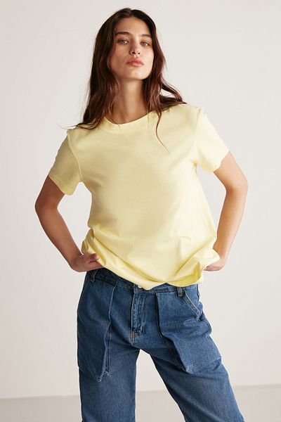 GRIMELANGE Samantha Women - 100% οργανικό βαμβάκι, ανοιχτό κίτρινο μπλουζάκι με μακριά πλάτη