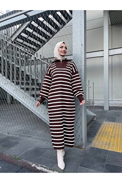 Arden Scarf Ριγέ πλεκτό φόρεμα με φερμουάρ Bitter Brown
