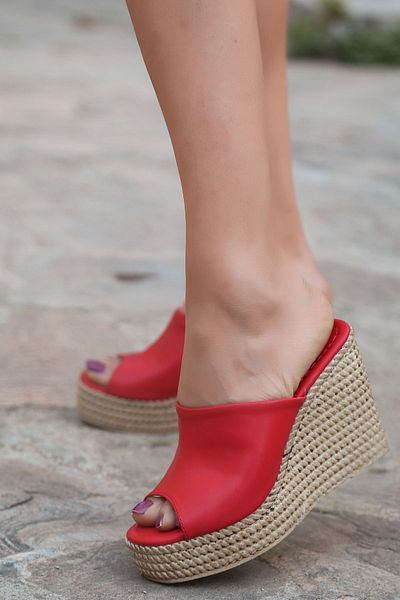 LEYDİ SHOES Papuci roșii pentru femei cu talpă cu pană de mango