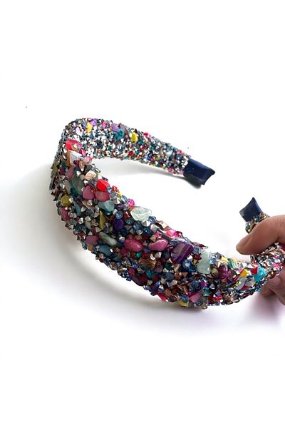 alsaccessories Кристална корона за коса, мъниста и цветни камъни върху тъмносиня корона