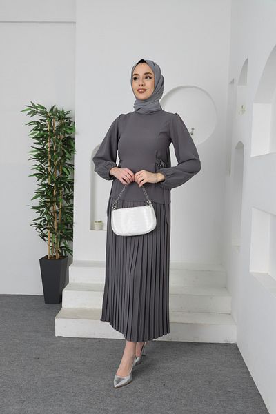 Aranlı tekstil طقم بلوزة حجاب من الأعلى إلى الأعلى مع تنورة مطوية
