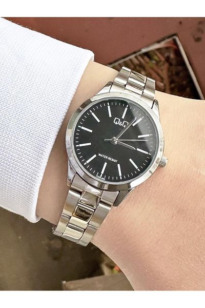 Q&Q Women's Metal Cord Wristwatch