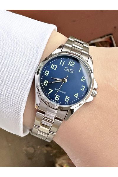 Q&Q Women's Metal Cord Wristwatch