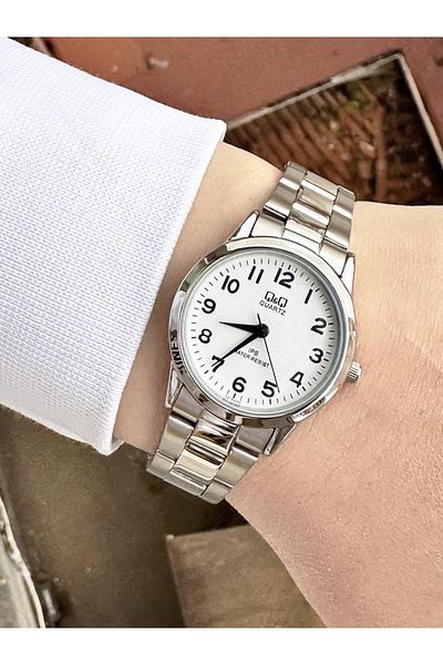 Q&Q Women's Metal Cord Wristwatch