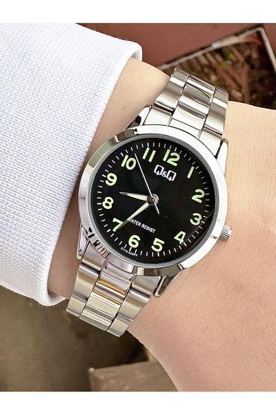 Q&Q Women's Metal Cord Wristwatch