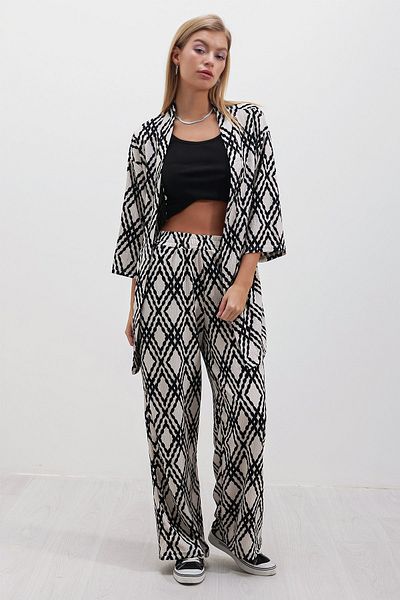 HAKKE Patterned Kimono Set