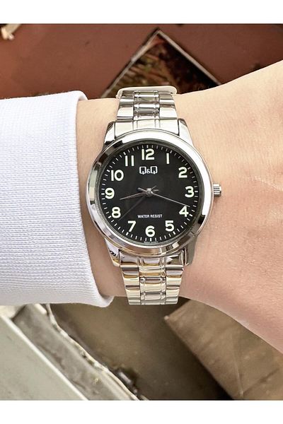 Q&Q Women's Metal Band Wristwatch