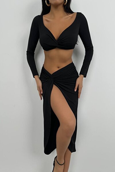 vuvutasarım بلوزة نسائية قصيرة للموسم الجديد - أكمام طويلة، تفاصيل رباط 24S50007