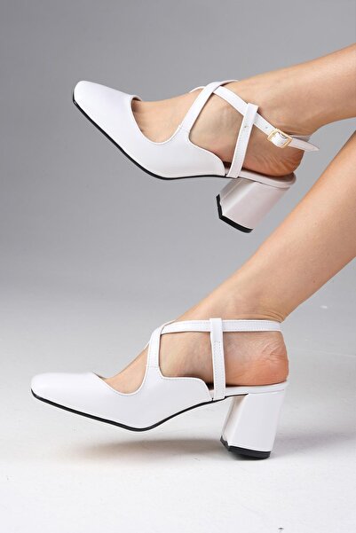 Mio Gusto Dámské boty na podpatku s otevřenou zády a tupou špičkou v bílé barvě