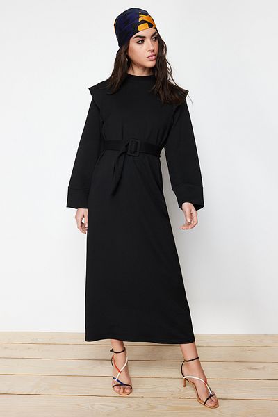 Trendyol Modest Černé páskové pletené šaty s detailem na ramenou TCTSS24EB00120