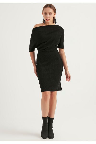 Herita Kleid mit tiefen Schultern
