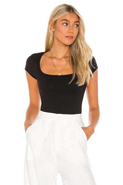 By Kul Design بدلة نسائية من الجيرسيه الحريري بأكمام قصيرة