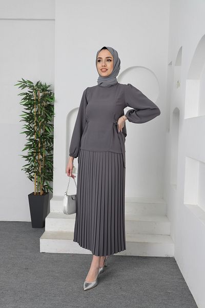 Aranlı tekstil طقم بلوزة حجاب من الأعلى إلى الأعلى مع تنورة مطوية