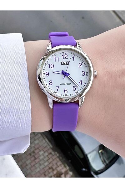 Q&Q  Women's Plastic Cord Wristwatch