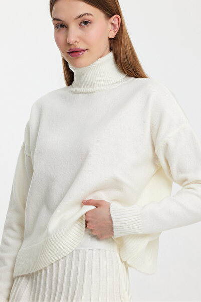 Life Knitwear Turtleneck Sweater Pleated Mini Skirt Set