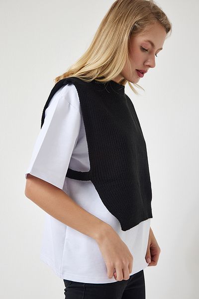 Happiness İstanbul Woman's Black Suede Knitted T-Shirt DP00201
