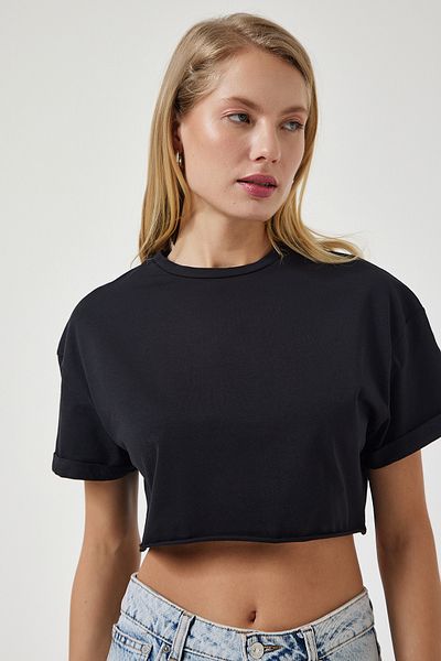 Happiness İstanbul Dámské černé pletené tričko Crew Neck Basic Crop HW00004