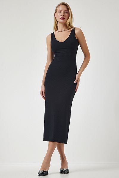 Happiness İstanbul Schwarzes geripptes Strickkleid mit Trägern und V-Ausschnitt für Damen MC00261
