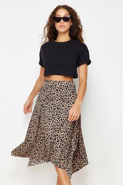 Trendyol Collection Flexibler Midi-Strickrock mit Leopardenmuster - Volant, asymmetrisch TWOAW20ET0440