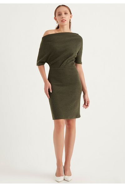 Herita Kleid mit tiefen Schultern