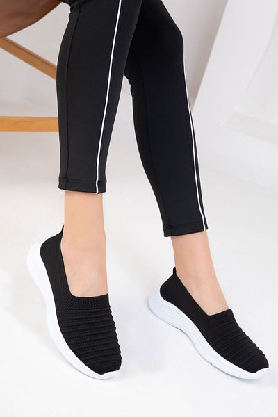 SOHO Women's Black Sneakers 18761