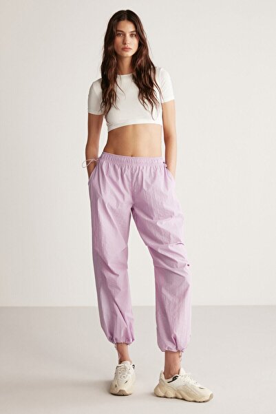 GRIMELANGE Kelsey Women's Waterproof Parachute Fabric Stopper Detailed Lilac Trousers