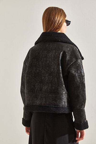 Bianco Lucci Women's Collar Buckle Laminated Short Coat 230060101003