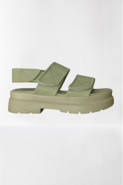 BELARVS صندل نسائي بحزام مزدوج باللون الأخضر