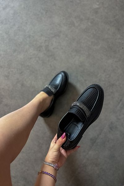 SHOEBELLAS Дамски мокасини Pensa от естествена кожа с дупка и детайли
