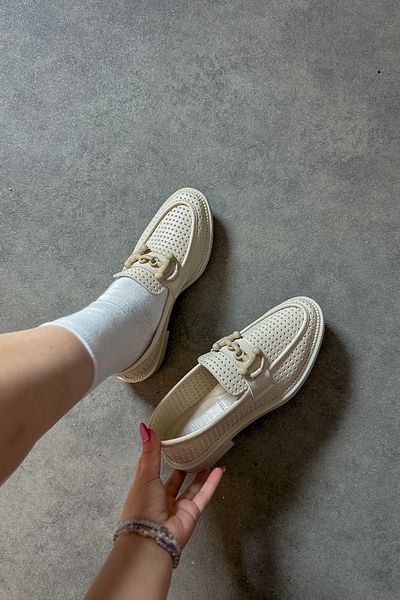 SHOEBELLAS Дамски мокасини Charles Beige от кожа с катарама от дупка