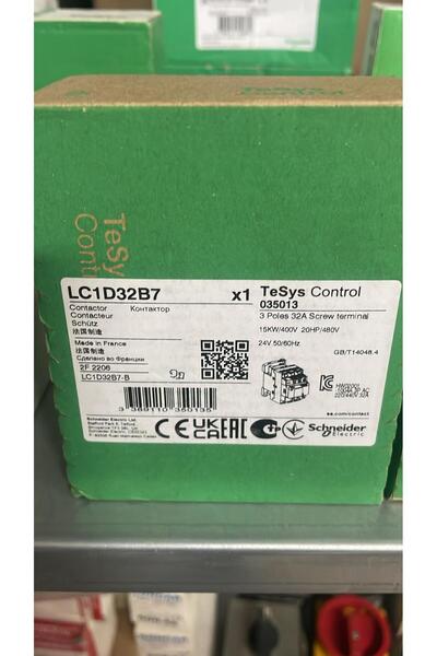 Schneider Electric LC1D32B7 32A (15 KW) 24VAC Bobinli Trifaze Güç Kontaktörü
