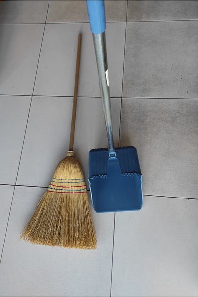 Beyaz Atölyem Handled Brush Vacuum Cleaner and Large Size Industrial Garbage Dustpan