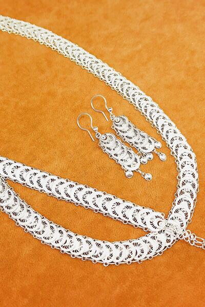 Güzel Gümüşçülük 925 Ayar Gümüş El Işi Telkari Akçe Model Gerdanlıklı 3'lü Ka...