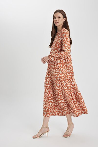 DeFacto Wzorzysta sukienka maxi z okrągłym dekoltem i długim rękawem A2354ax24sp