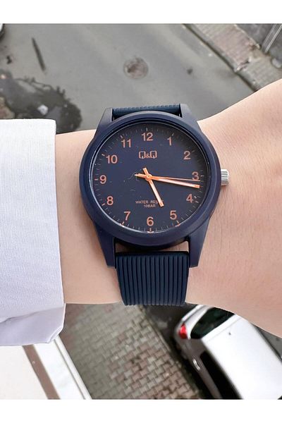 Q&Q Women's Waterproof Plastic Cord Wristwatch