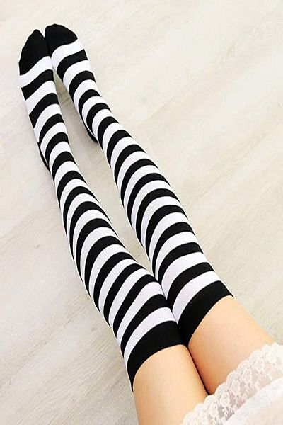 Design Socks Дамски черно-бели раирани памучни чорапи над коляното - Моделирани чорапи