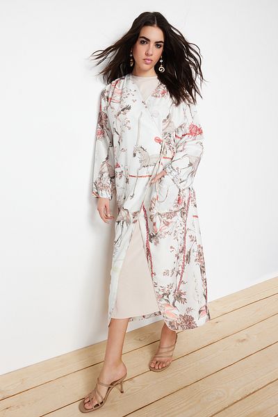 Trendyol Modest Beige gemusterte zweireihige lange gewebte Abaya-Mütze &amp; Ferace TCTSS24KF00008