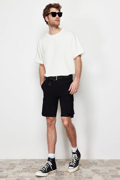 Trendyol Collection Schwarze Shorts und Bermuda mit Cargo-Taschen - TMNSS20SR0177