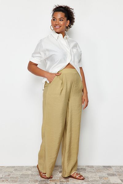 Trendyol Curve Ölgrüne Webhose mit weitem Bein - TBBSS24AR00011