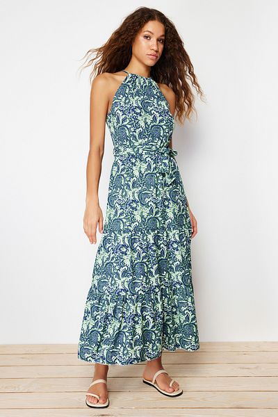 Trendyol Collection Πράσινο εμπριμέ σκέιτερ/λαιμόκοψη με ραβδώσεις ελαστικό πλεκτό μάξι φόρεμα TWOSS24EL00418